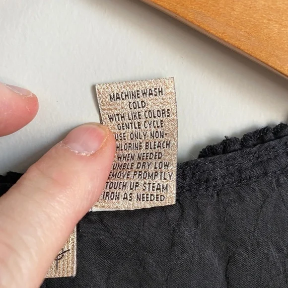 Daytrip Black Textured Blouse - Picture 3 of 9